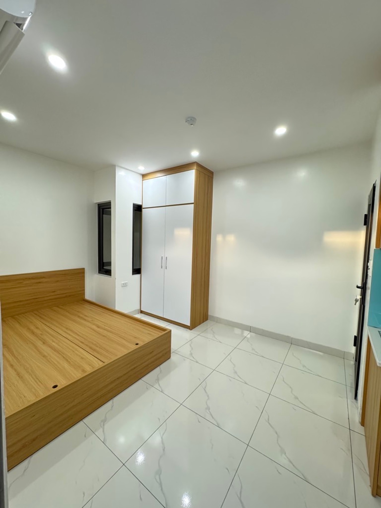 Bán nhà Tựu Liệt - diện tích 116m2 7 tầng - Ô tô tránh - giá 36 tỷ