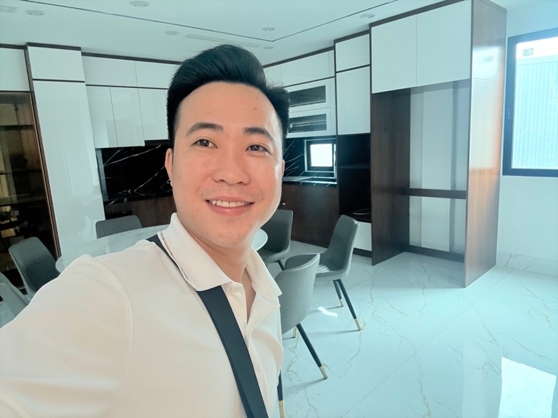 Bán nhà Tân Mai - diện tích 75m2 7 tầng - Ô TÔ TRÁNH - giá 26 tỷ