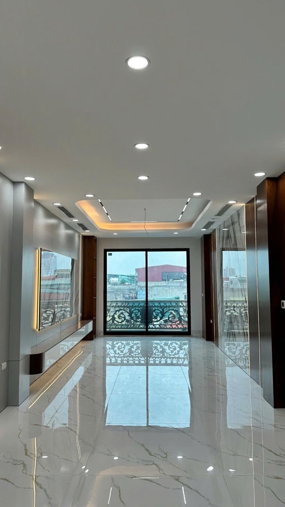 Bán nhà Tân Mai - diện tích 75m2 7 tầng - Ô TÔ TRÁNH - giá 26 tỷ