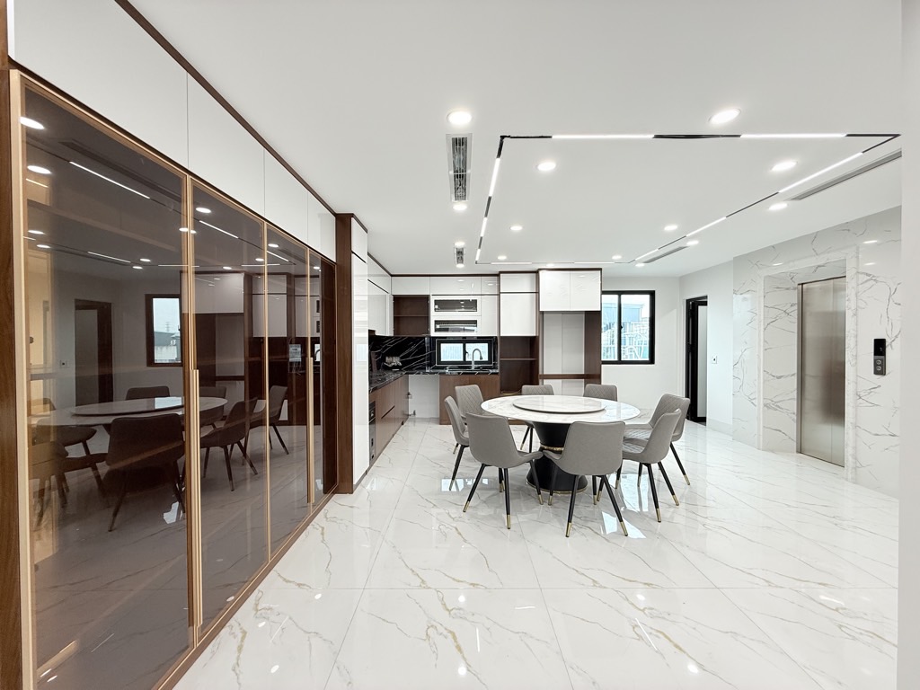 Bán nhà Tân Mai - diện tích 75m2 7 tầng - Ô TÔ TRÁNH - giá 26 tỷ