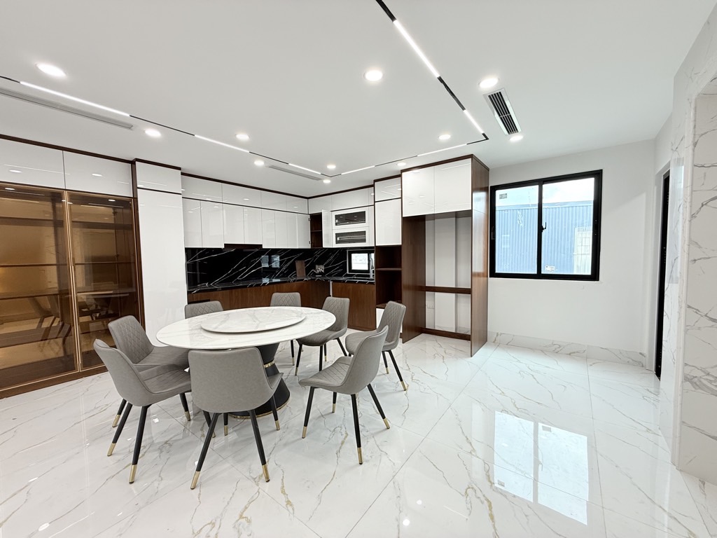 Bán nhà Tân Mai - diện tích 75m2 7 tầng - Ô TÔ TRÁNH - giá 26 tỷ