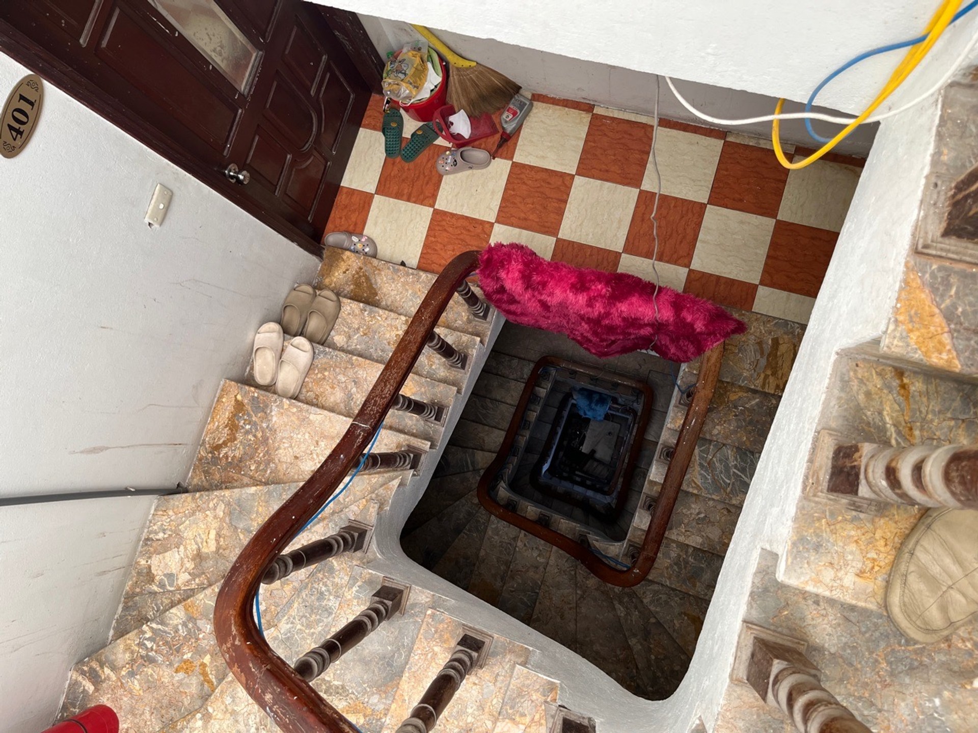 Bán nhà Định Công Hạ - diện tích 44m2 5 tầng - Nhà đẹp hiếm có - giá 8,8 tỷ
