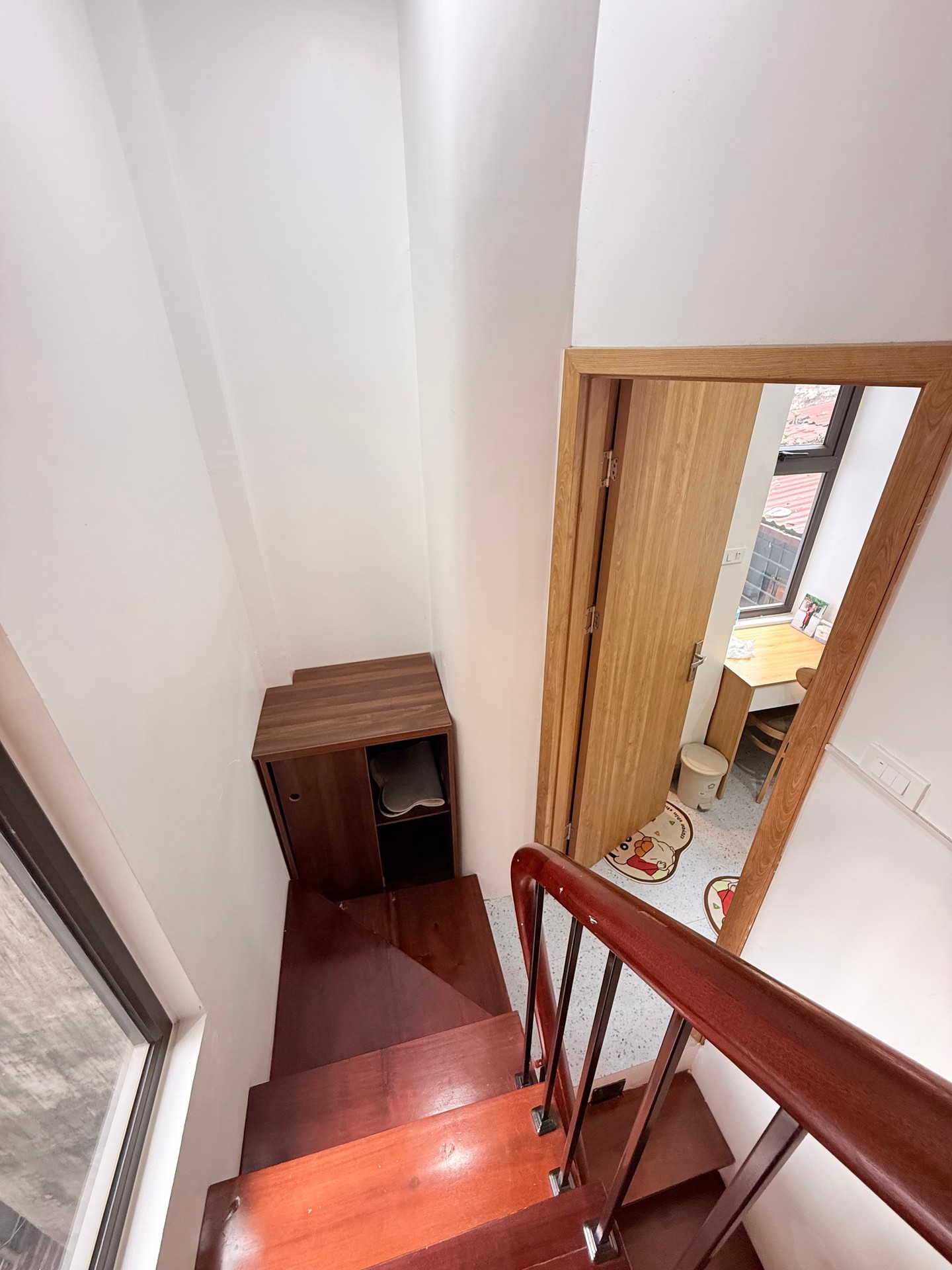 Bán nhà Hồng Mai - diện tích 10m2 6 tầng - Ngõ thông ba bước ra phố - giá 3,15 tỷ