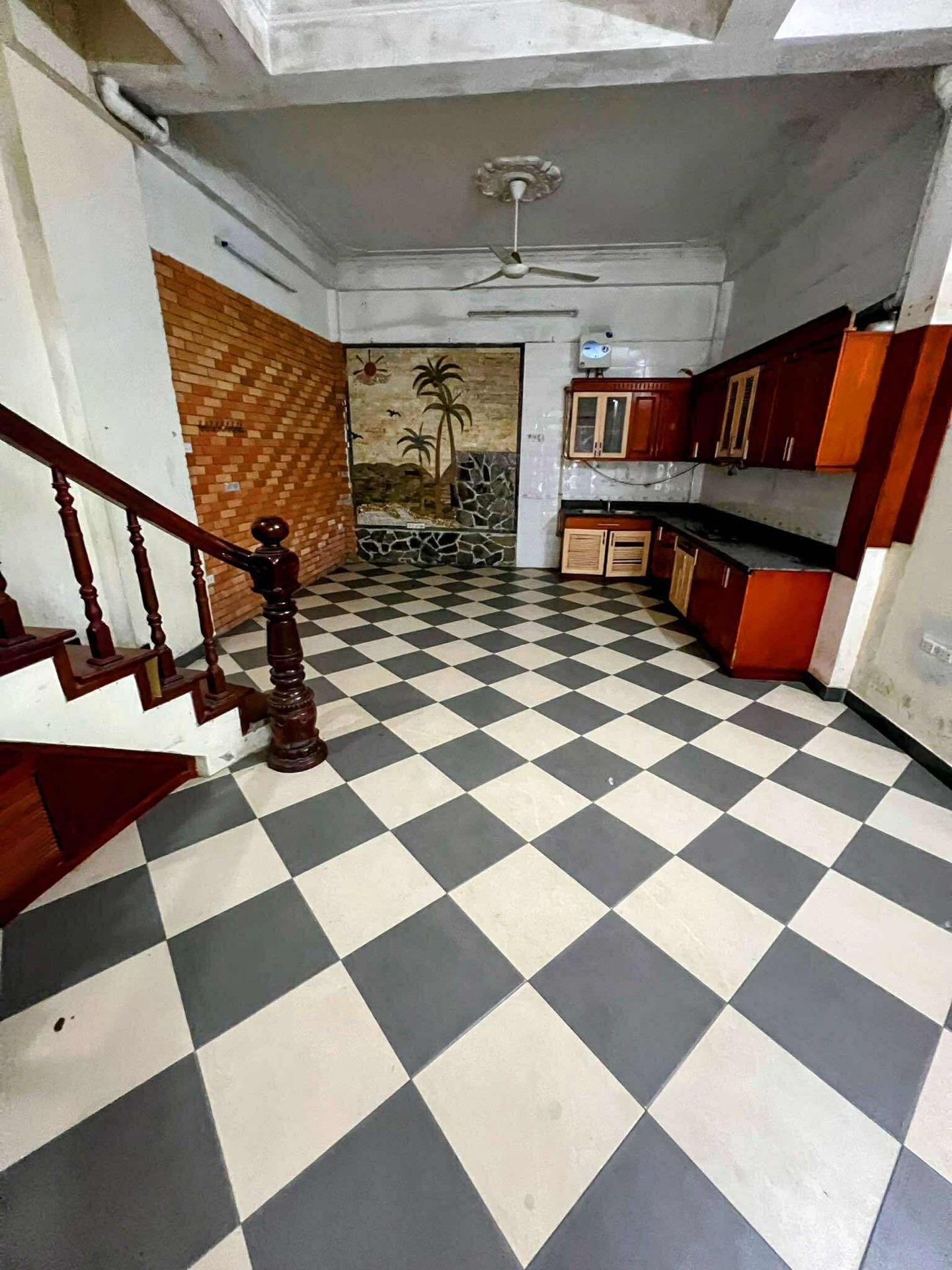 Bán nhà Tam Trinh - diện tích 64.5m2 5 tầng - ô tô tránh - giá 28,5 tỷ