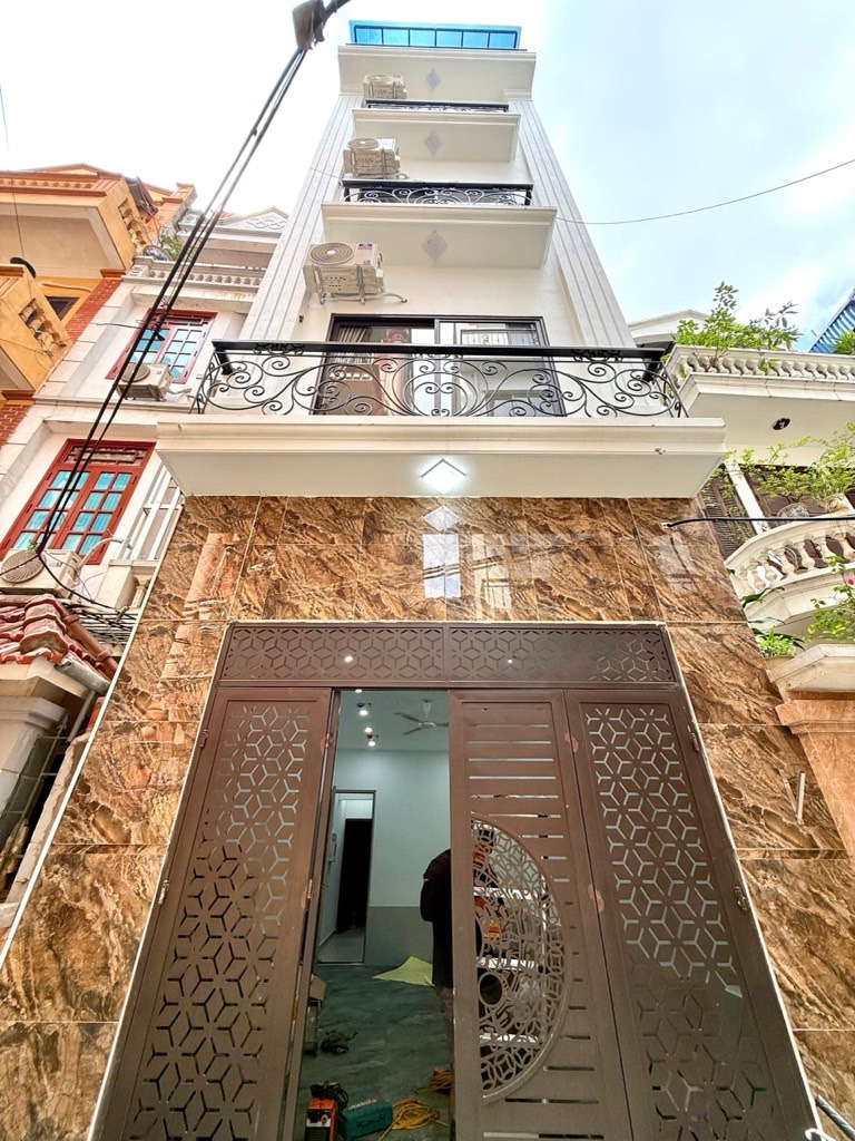 Bán nhà Trường Chinh - diện tích 69.5m2 7 tầng - Ô Tô Đỗ Cửa - giá 27 tỷ