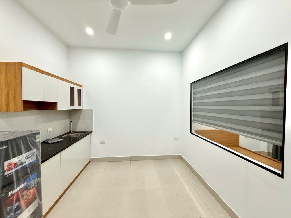 Bán nhà Trường Chinh - diện tích 69.5m2 7 tầng - Ô Tô Đỗ Cửa - giá 27 tỷ