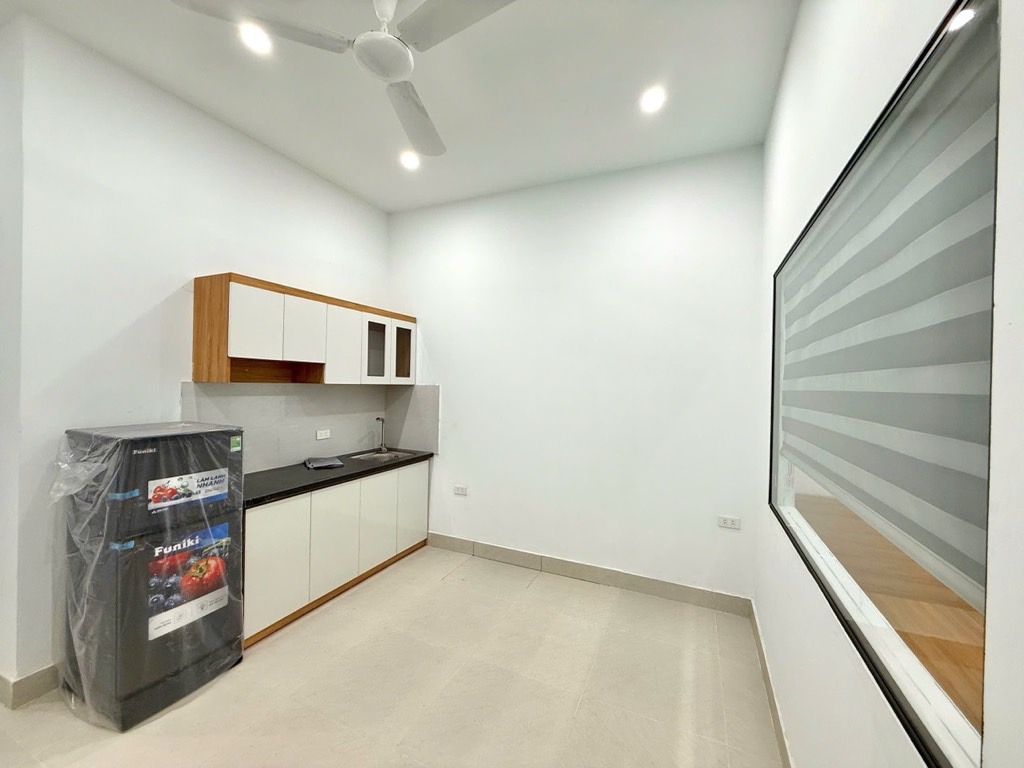 Bán nhà Trường Chinh - diện tích 69.5m2 7 tầng - Ô Tô Đỗ Cửa - giá 27 tỷ