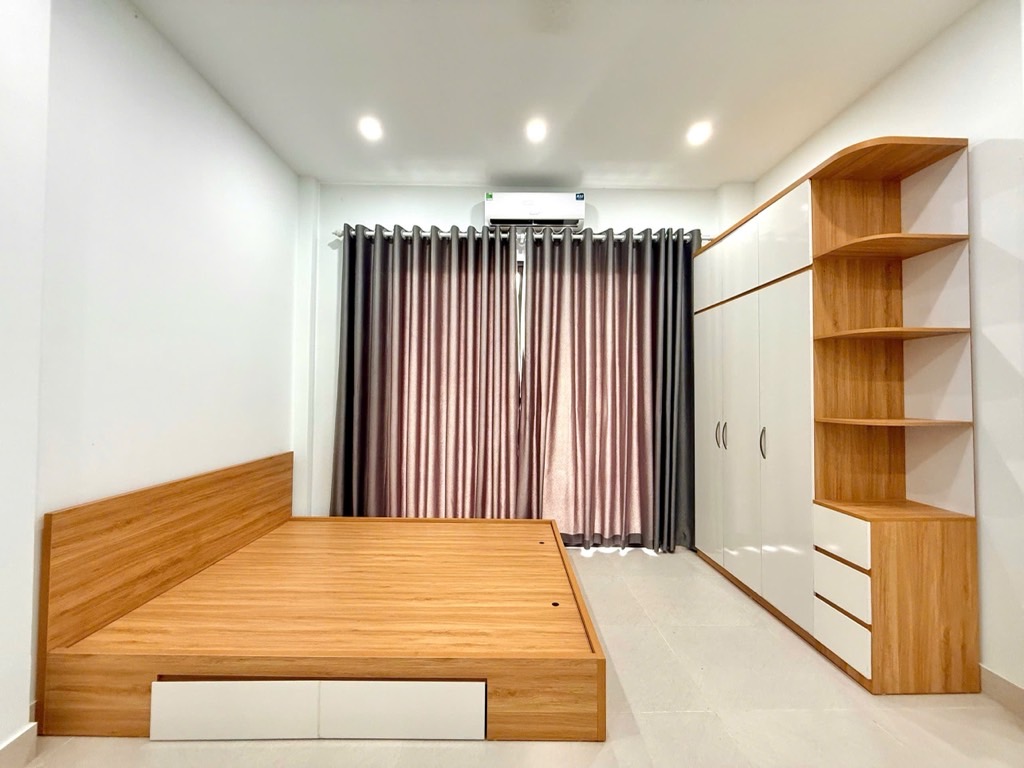 Bán nhà Trường Chinh - diện tích 69.5m2 7 tầng - Ô Tô Đỗ Cửa - giá 27 tỷ