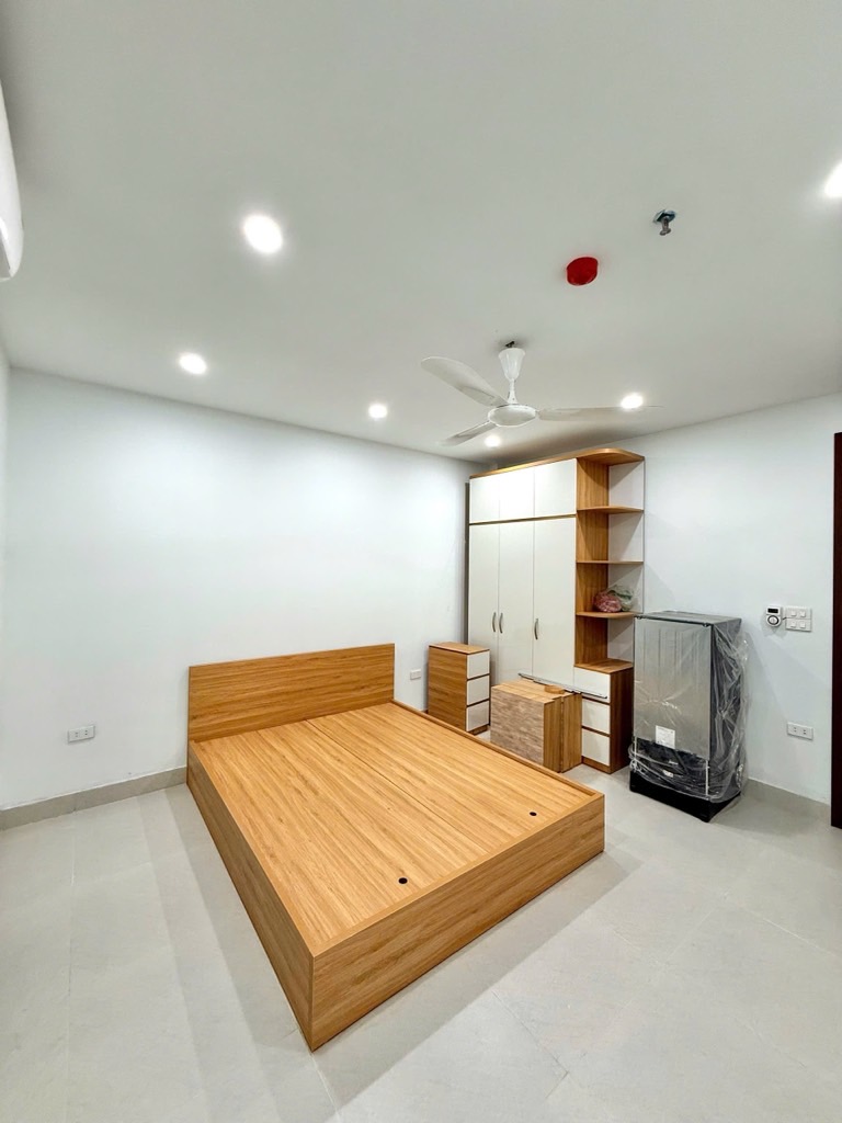 Bán nhà Trường Chinh - diện tích 69.5m2 7 tầng - Ô Tô Đỗ Cửa - giá 27 tỷ