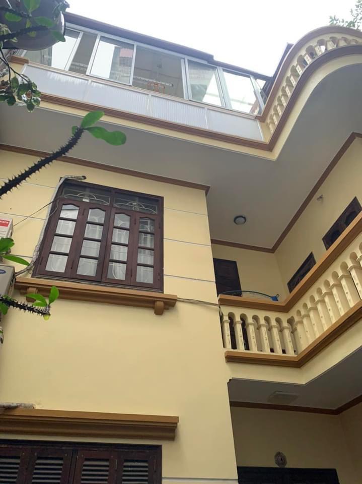 Bán nhà Mai Anh Tuấn - diện tích 95m2 4 tầng - vị trí sát hồ Hoàng Cầu - giá 22 tỷ