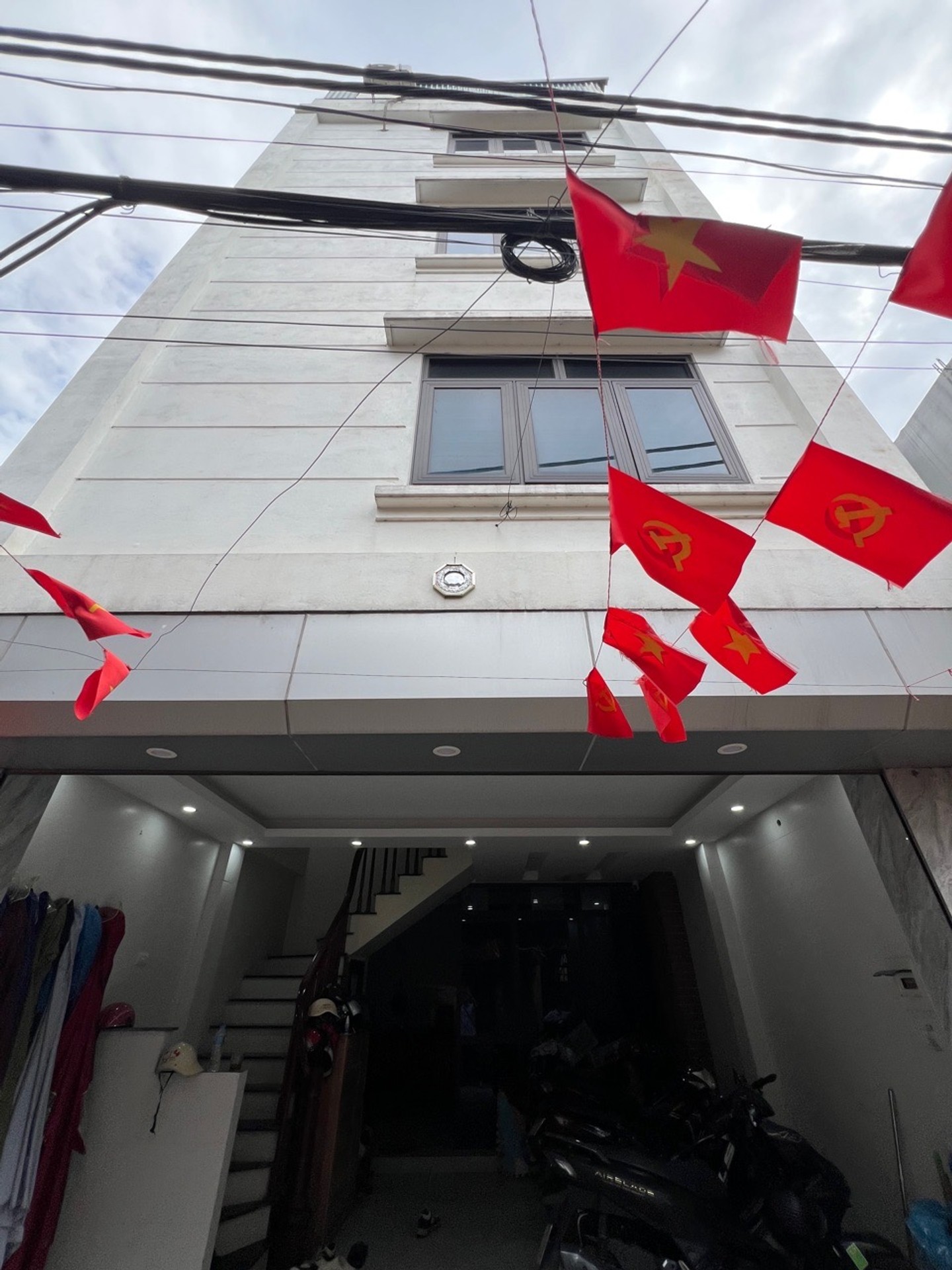 Bán nhà Khuyến Lương - diện tích 41m2 5 tầng - Lô góc, ô tô đỗ cửa - giá 12,8 tỷ