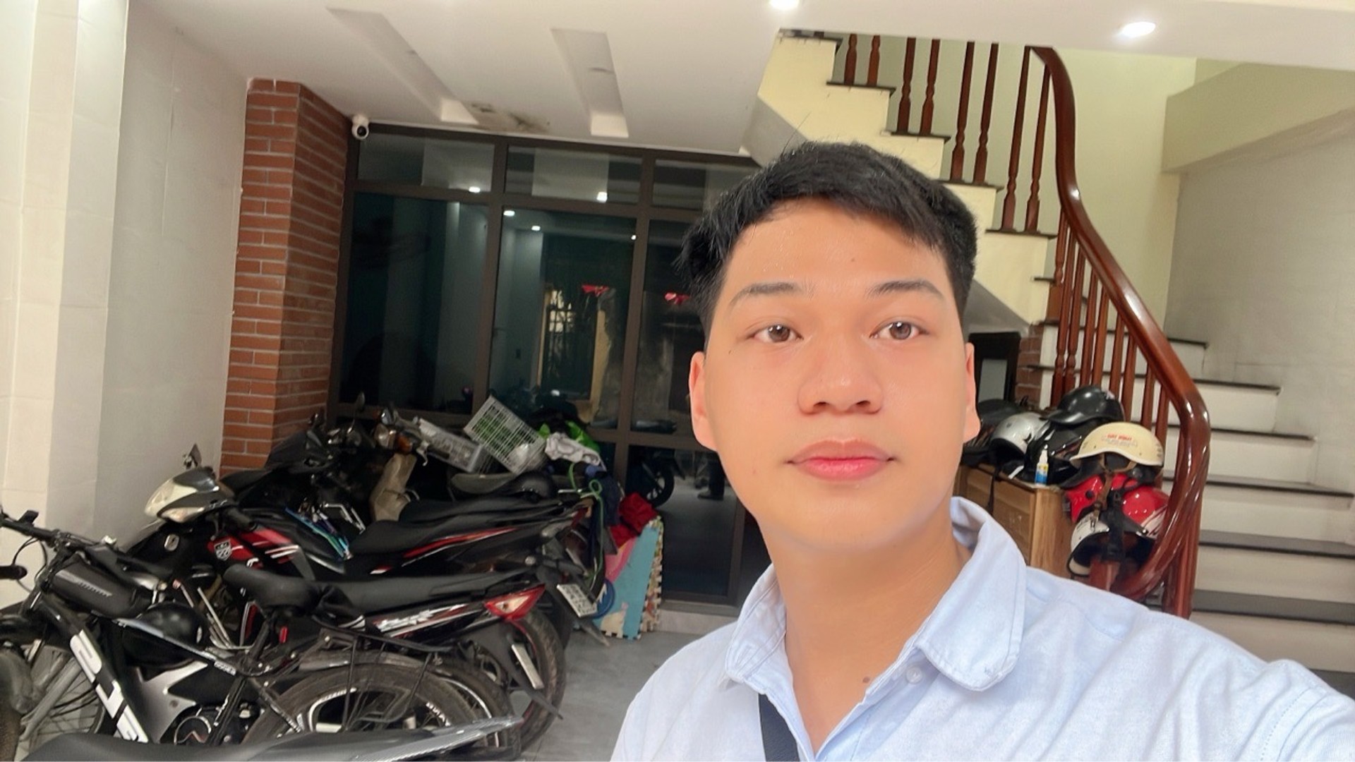 Bán nhà Khuyến Lương - diện tích 41m2 5 tầng - Lô góc, ô tô đỗ cửa - giá 12,8 tỷ