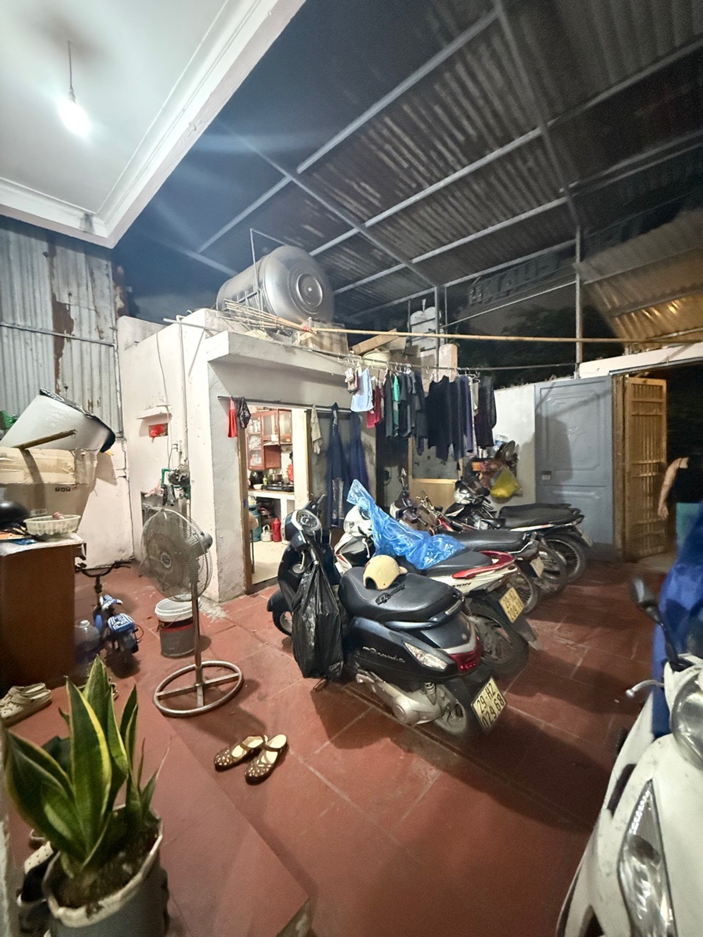 Bán nhà Lĩnh Nam - diện tích 143m2 2 tầng - 2 mặt ngõ thông - giá 27 tỷ