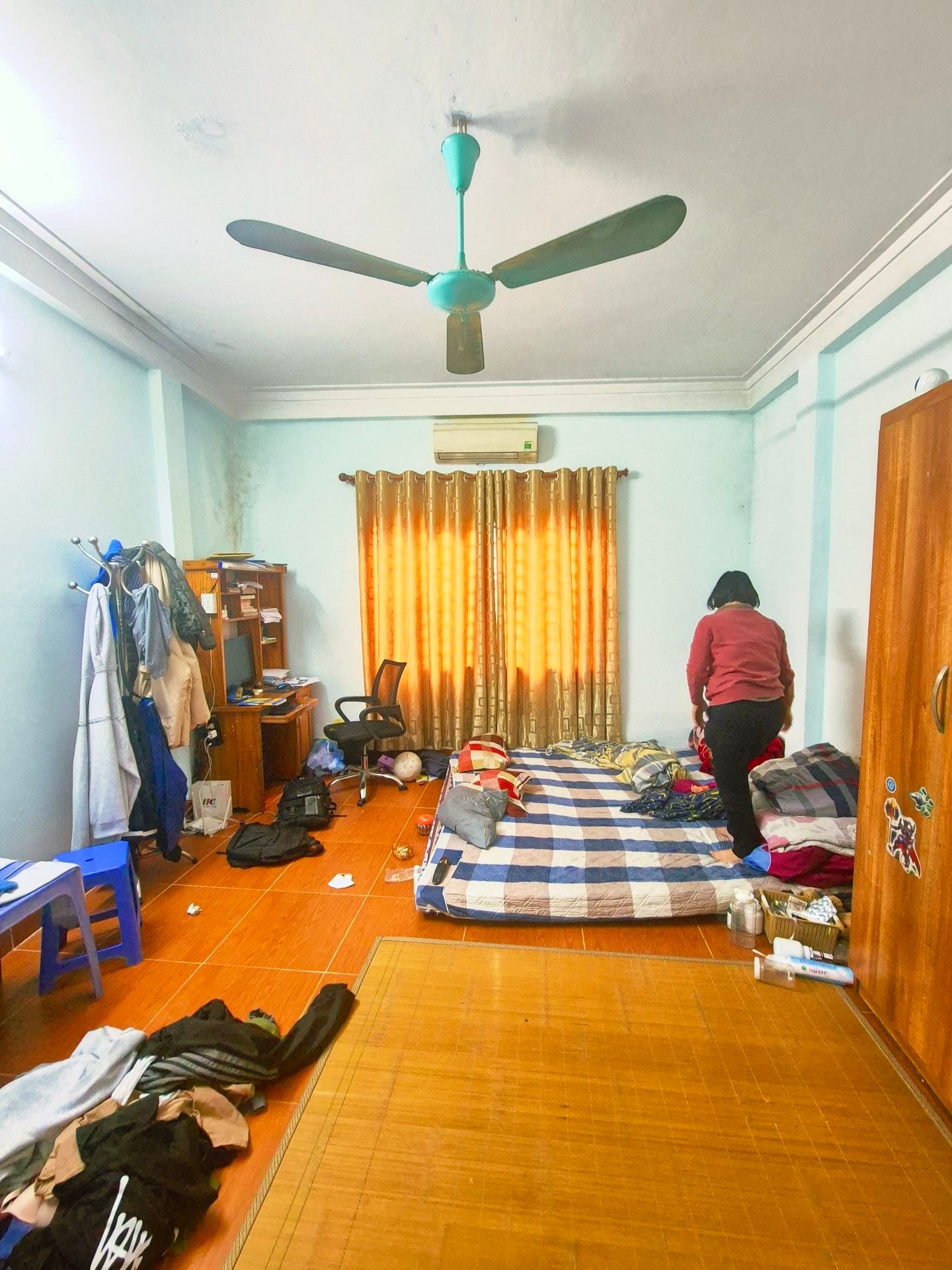 Bán nhà Đê La Thành - diện tích 57m2 4 tầng - Ô tô tránh - giá 28 tỷ