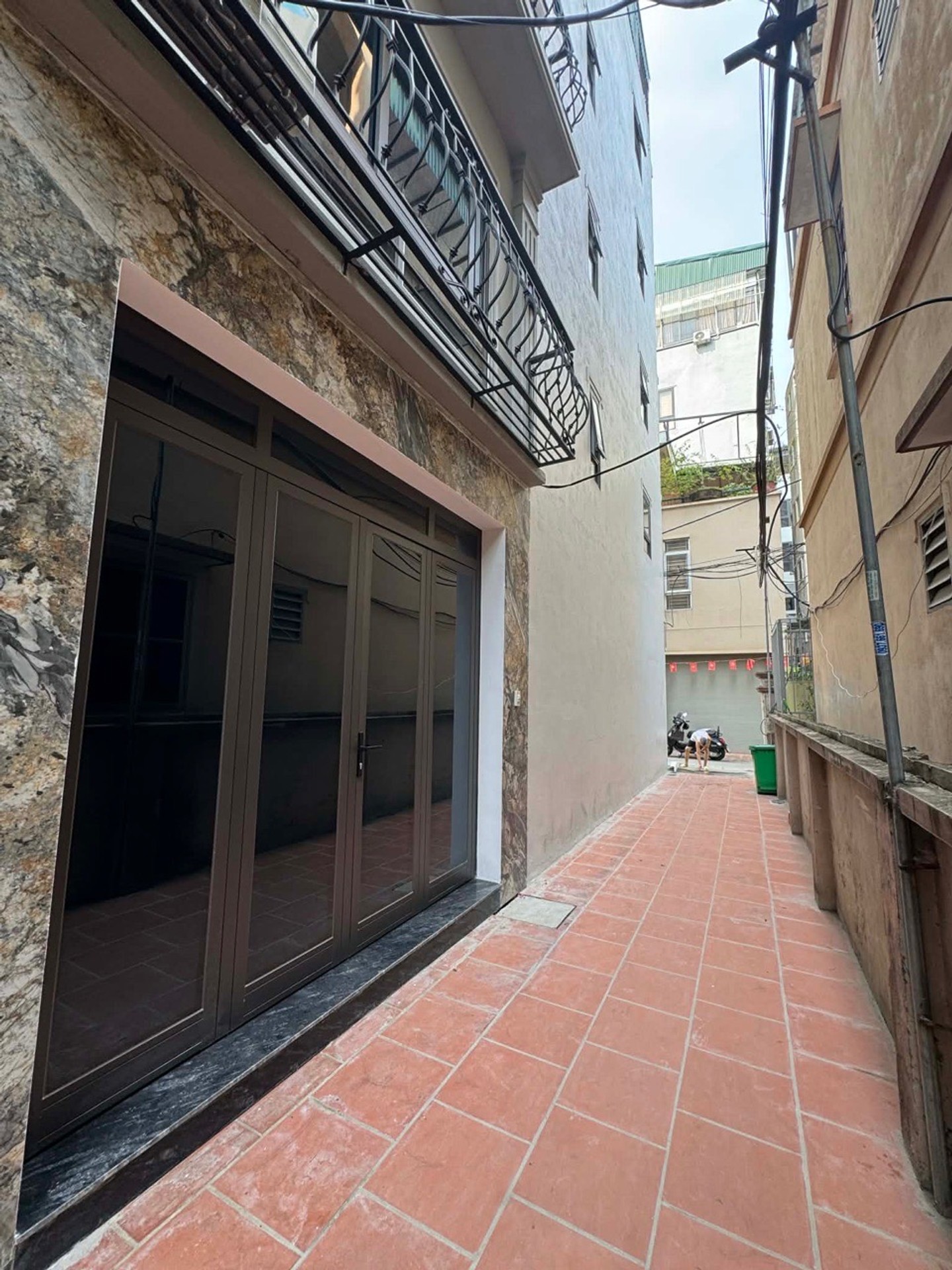 Bán nhà Hoàng Liệt - diện tích 30m2 5 tầng - Ô tô vào trong nhà - giá 9,6 tỷ