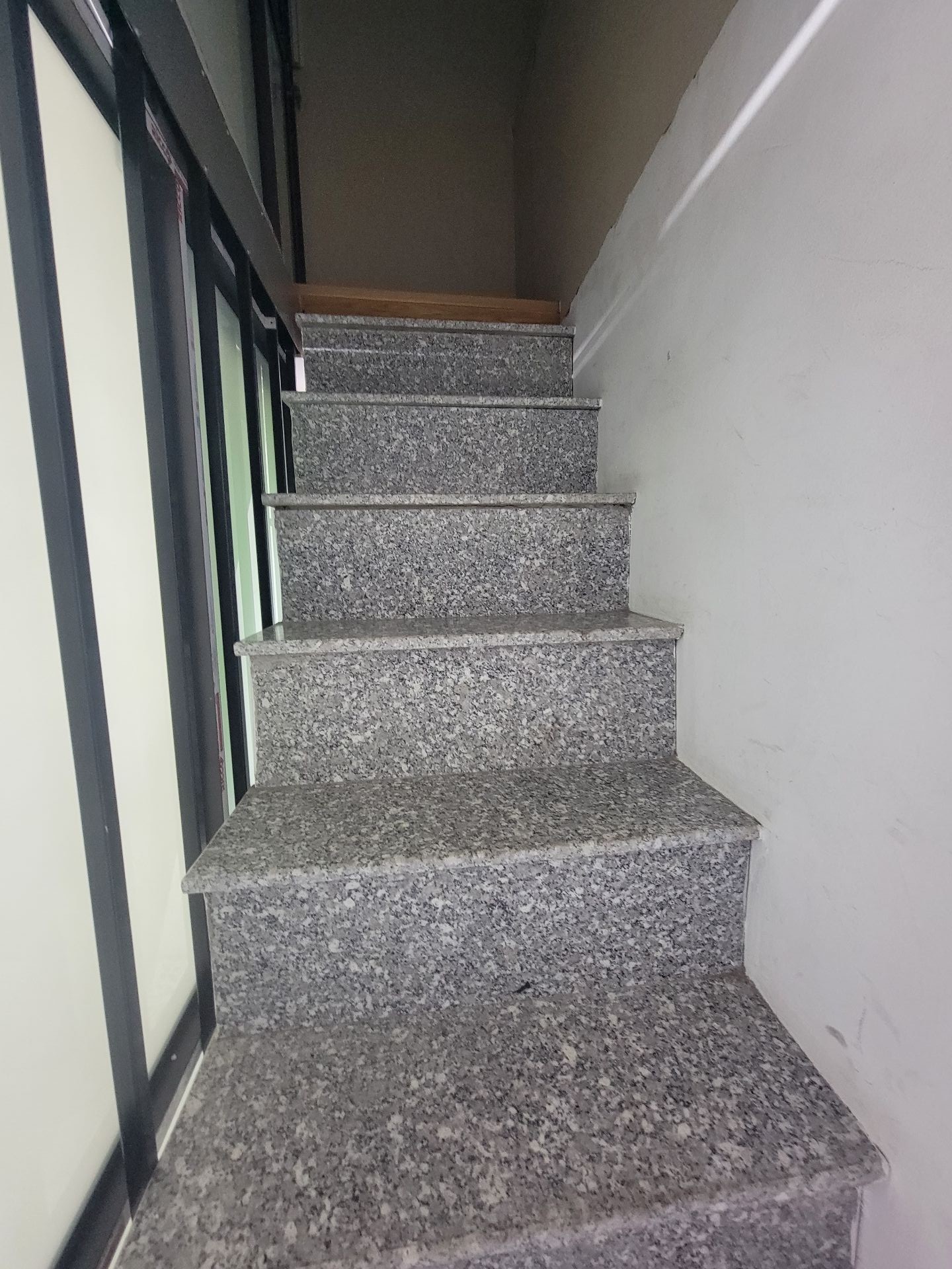 Bán nhà Trần Khát Chân - diện tích 8m2 3 tầng - Lô góc 3 mặt thoáng - giá 1,65 tỷ