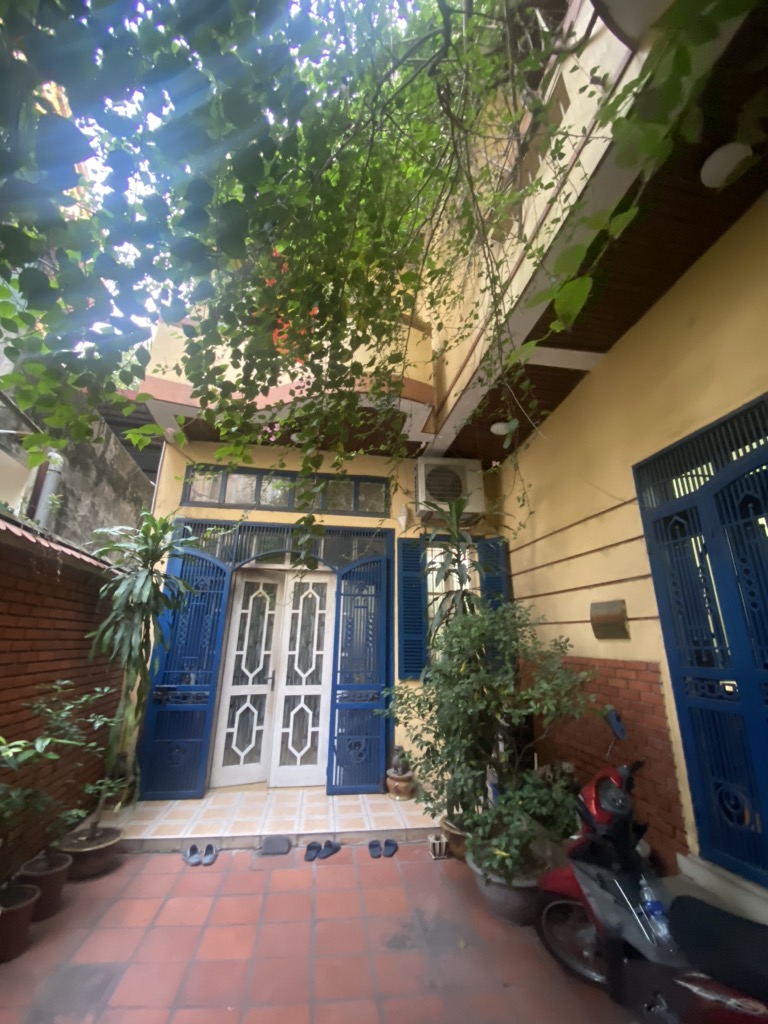 Bán nhà Phạm Ngọc Thạch - diện tích 125m2 3 tầng - ô tô đỗ cửa - giá 28,5 tỷ