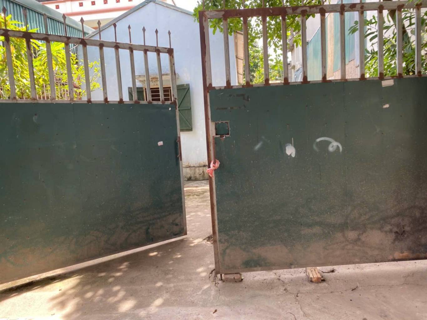 Bán nhà Thúy Lĩnh - diện tích 224m2 1 tầng - ô tô vào trong nhà - giá 23,6 tỷ