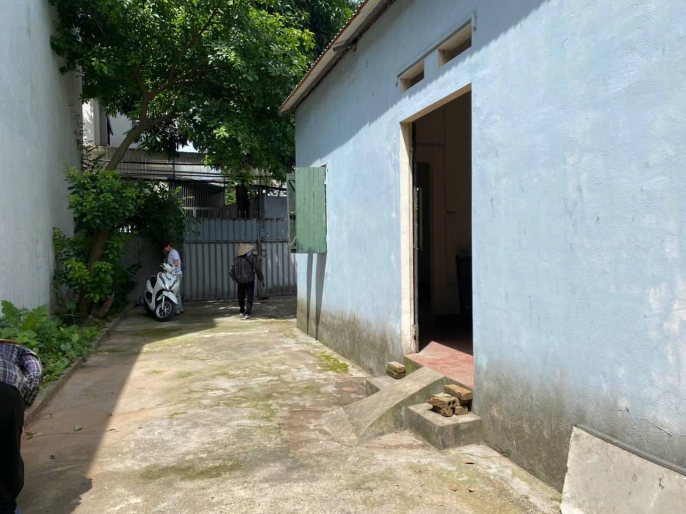 Bán nhà Thúy Lĩnh - diện tích 224m2 1 tầng - ô tô vào trong nhà - giá 23,6 tỷ