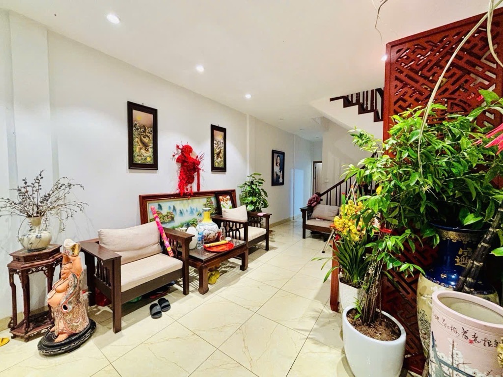 Bán nhà Lạc Trung - diện tích 92m2 5 tầng - Phân lô ô tô - giá 29,5 tỷ