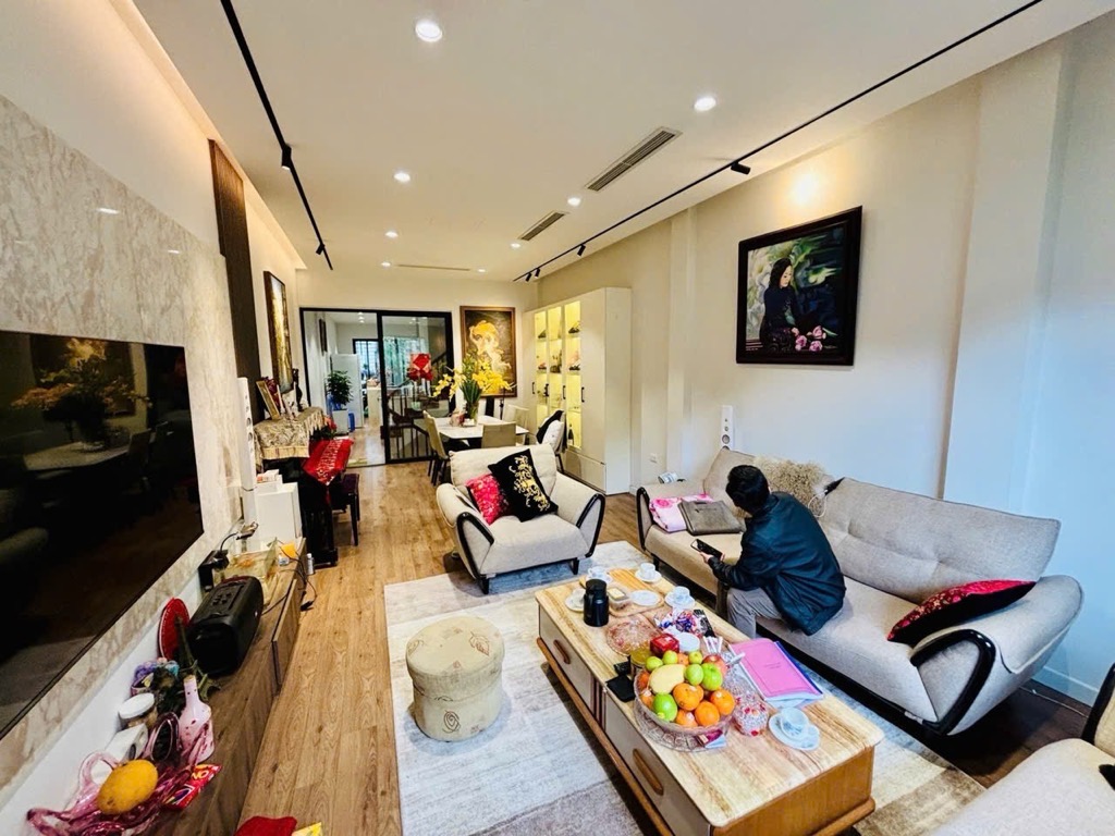 Bán nhà Lạc Trung - diện tích 92m2 5 tầng - Phân lô ô tô - giá 29,5 tỷ