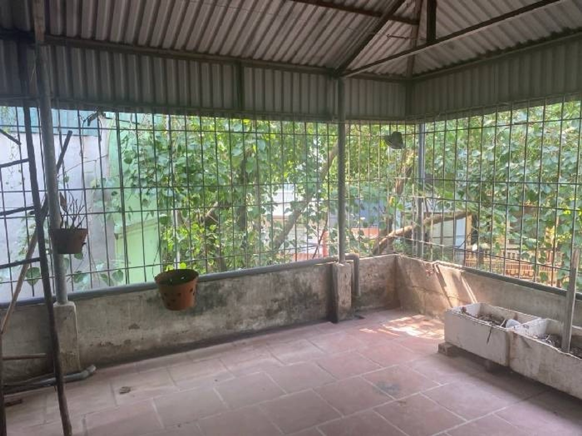 Bán nhà Hoàng Mai - diện tích 43m2 2 tầng - Lô góc 1 mặt phố 1 mặt ngõ ô tô - giá 25 tỷ