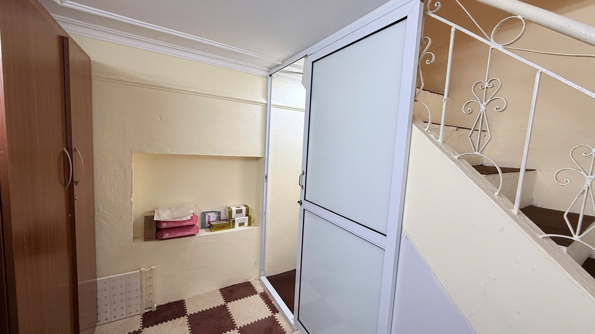 Bán nhà Minh Khai - diện tích 21m2 2 tầng - Ngõ thông thoáng - giá 7,8 tỷ
