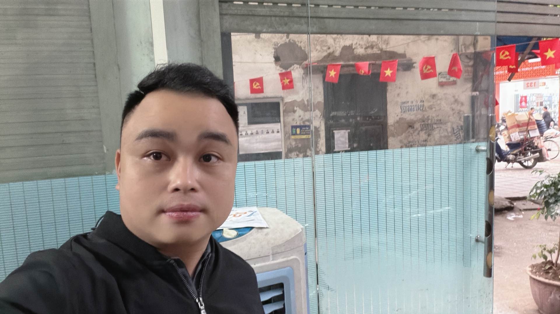 Bán nhà Trương Định - diện tích 38m2 5 tầng - ô tô đỗ cửa - giá 18 tỷ