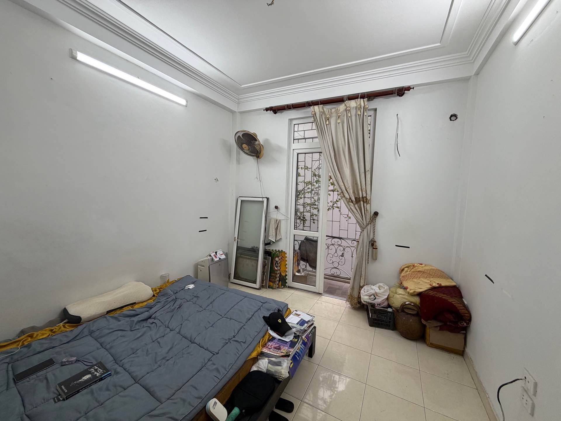 Bán nhà Trương Định - diện tích 38m2 5 tầng - ô tô đỗ cửa - giá 18 tỷ