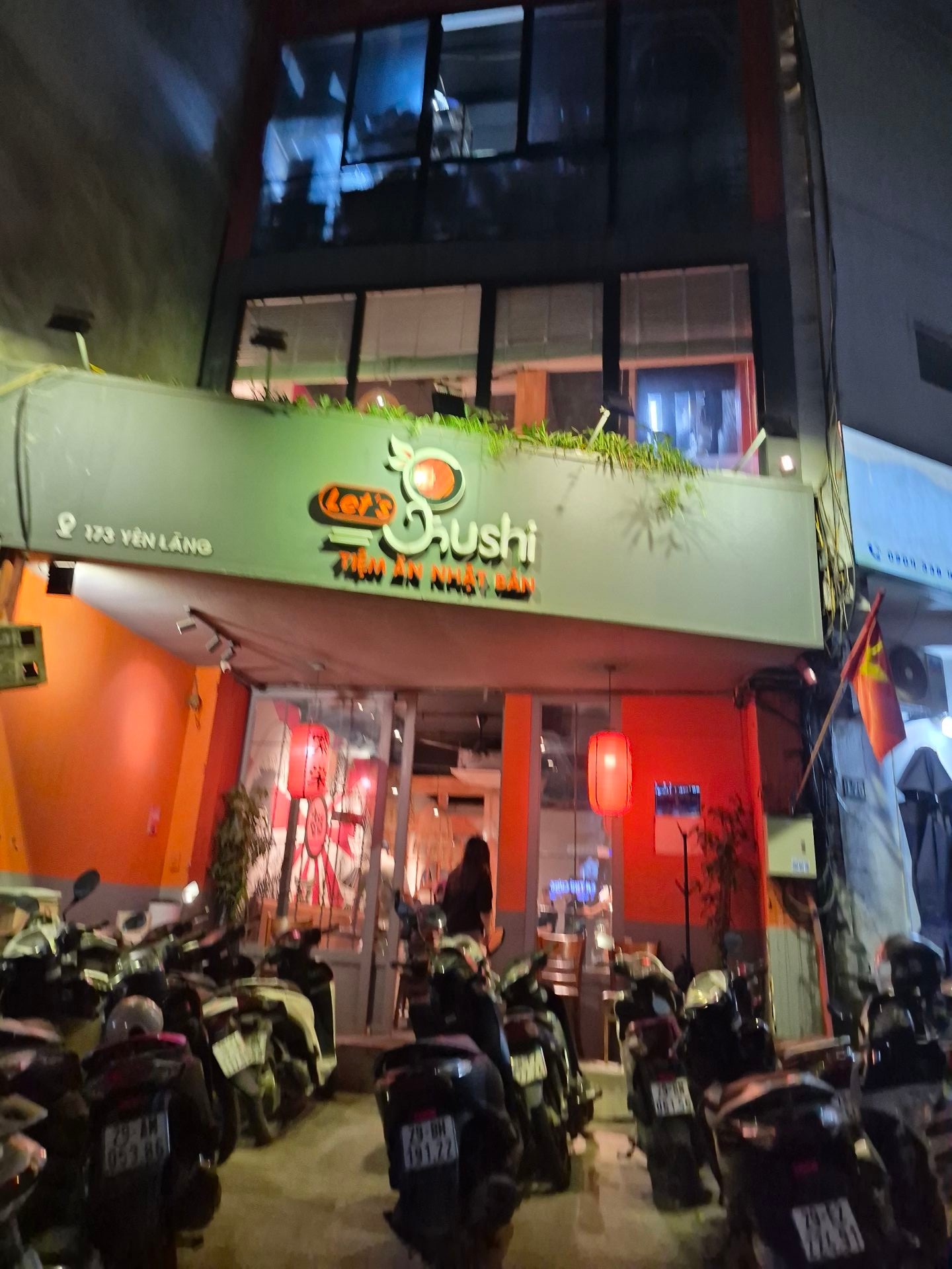 Bán nhà Yên Lãng - diện tích 62m2 5 tầng - Mặt phố trung tâm, kinh doanh sầm uất - giá 4,8 tỷ