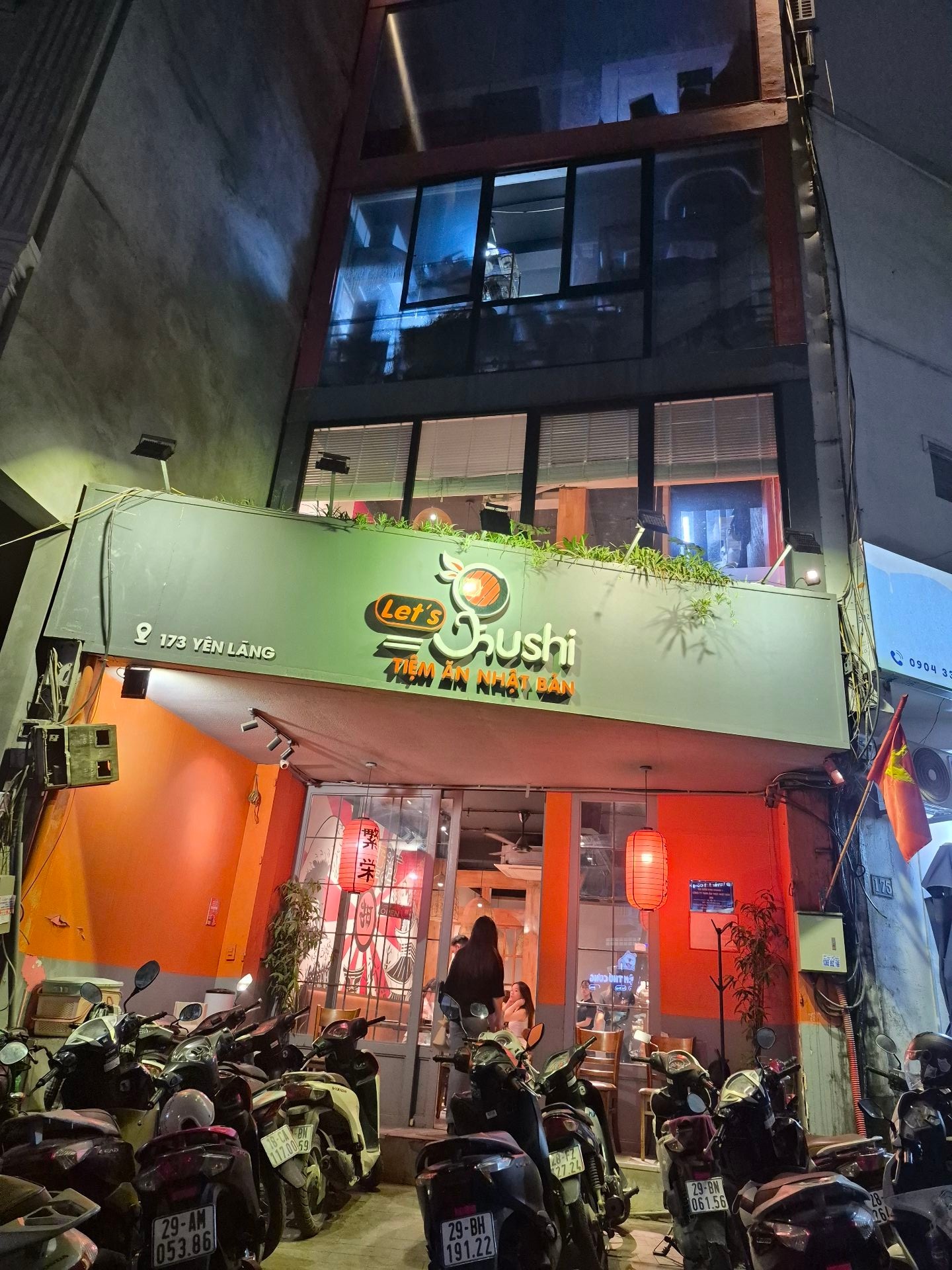 Bán nhà Yên Lãng - diện tích 62m2 5 tầng - Mặt phố trung tâm, kinh doanh sầm uất - giá 4,8 tỷ