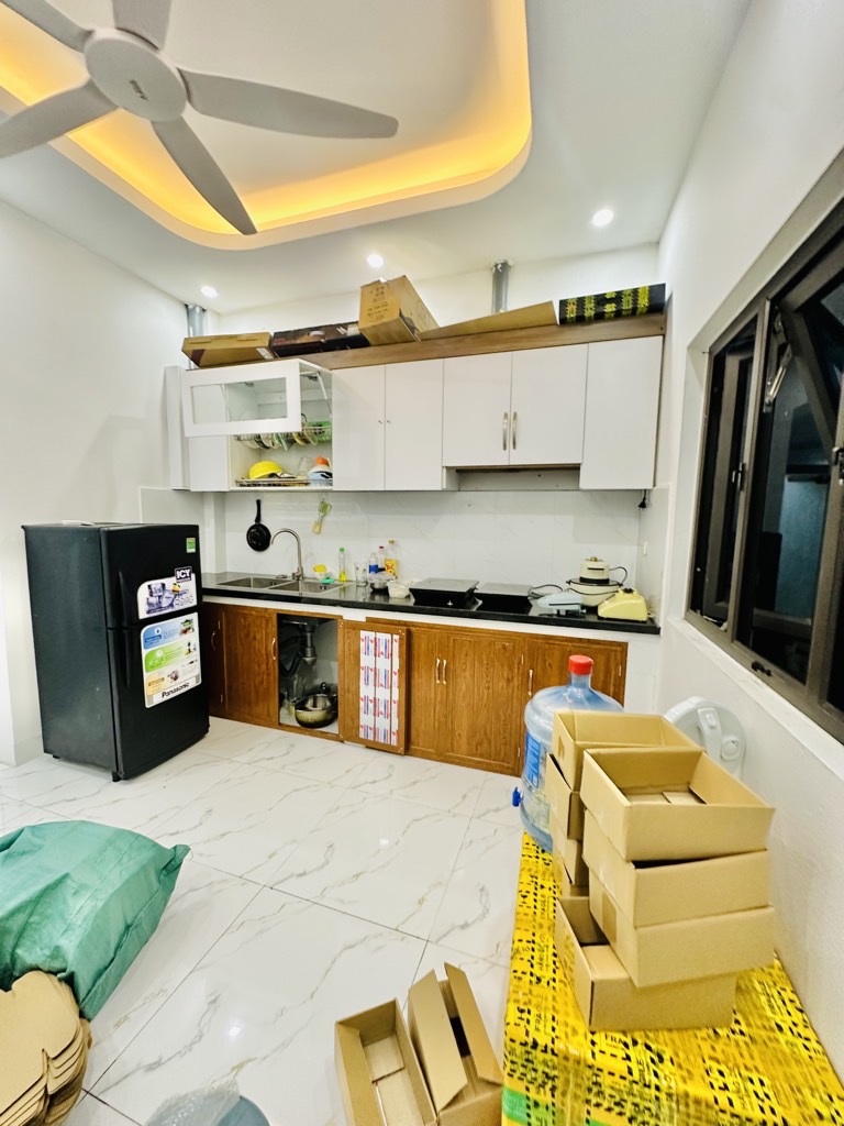 Bán nhà Định Công Hạ - diện tích 43m2 2 tầng - Ô tô đỗ cách nhà 30m - giá 2,5 tỷ