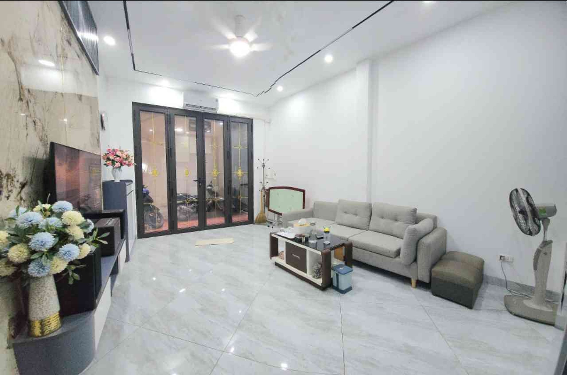 Bán nhà Giải Phóng - diện tích 35m2 5 tầng - Nhà đẹp khởi bàn - giá 7,6 tỷ