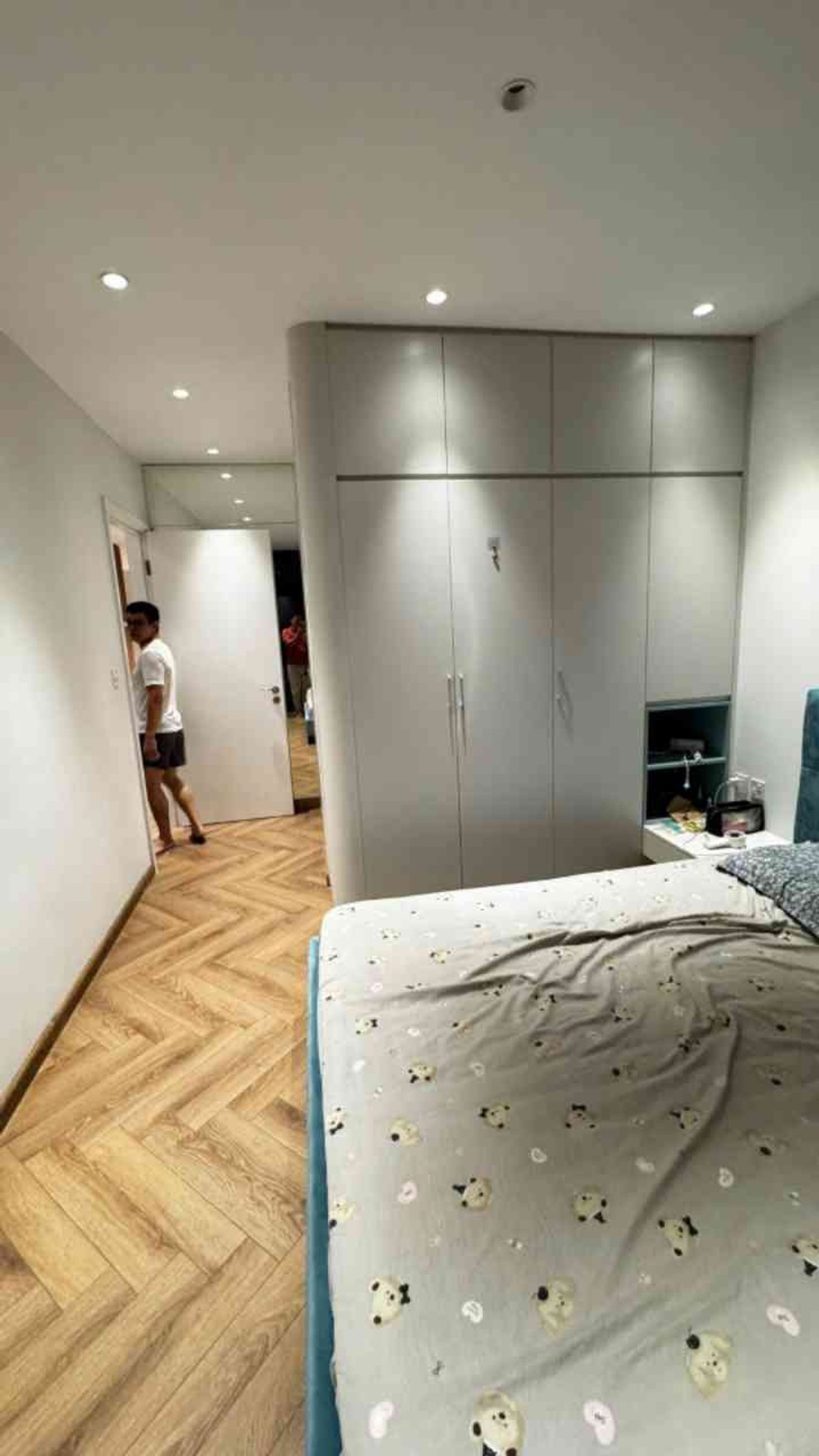 Bán nhà Nguyễn Tuân - diện tích 101m2 28 tầng - Căn góc full kính - giá 12 tỷ