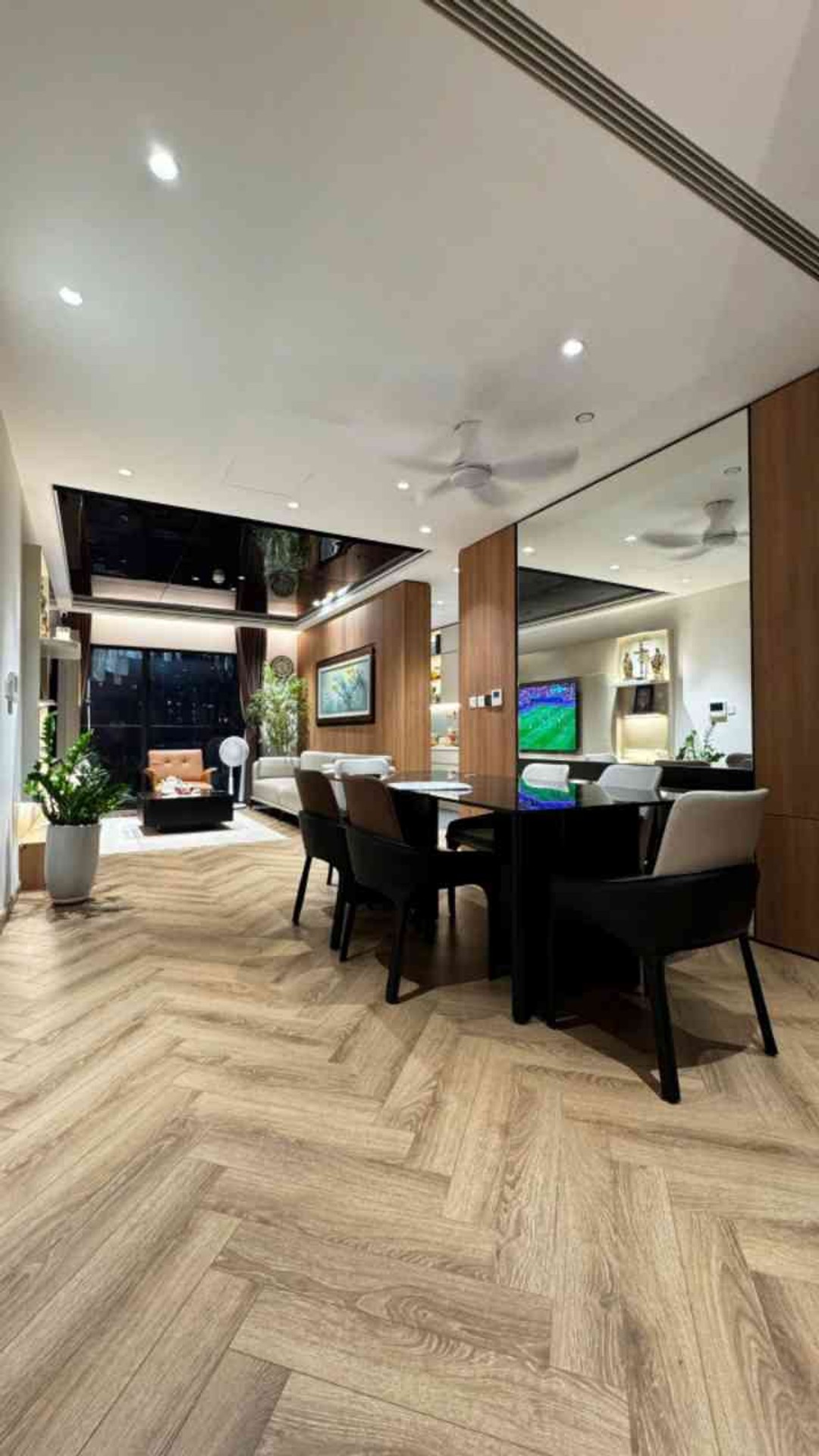 Bán nhà Nguyễn Tuân - diện tích 101m2 28 tầng - Căn góc full kính - giá 12 tỷ