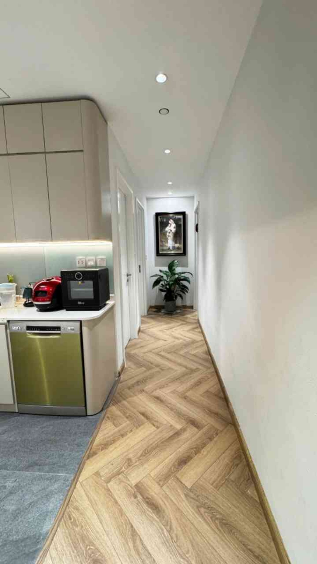 Bán nhà Nguyễn Tuân - diện tích 101m2 28 tầng - Căn góc full kính - giá 12 tỷ
