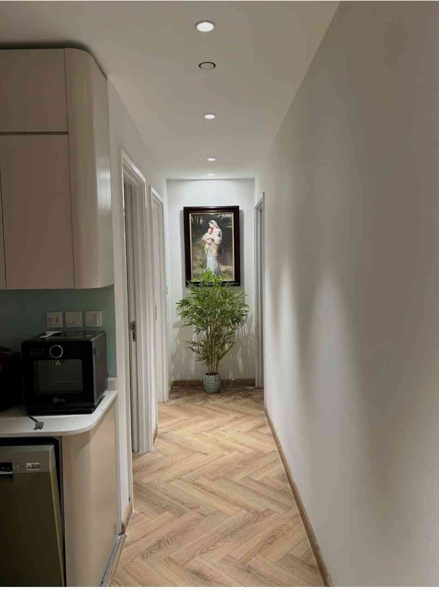 Bán nhà Nguyễn Tuân - diện tích 101m2 28 tầng - Căn góc full kính - giá 12 tỷ