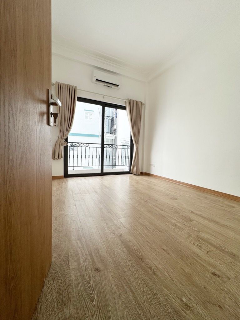 Bán nhà Kim Giang - diện tích 38m2 5 tầng - Full nội thất - giá 9,4 tỷ