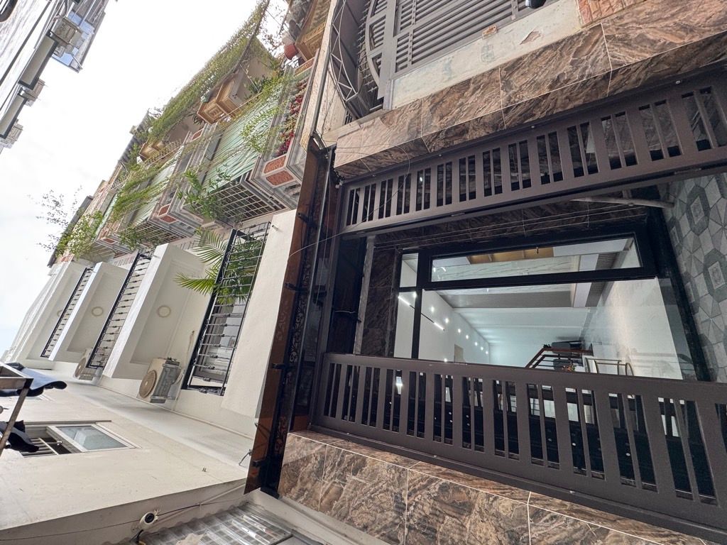 Bán nhà Kim Giang - diện tích 38m2 5 tầng - Full nội thất - giá 9,4 tỷ