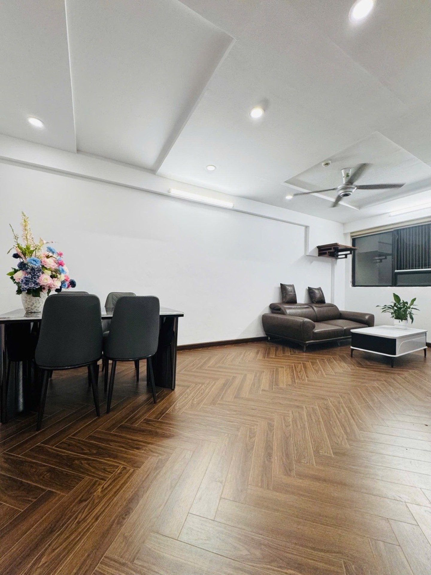 Bán nhà Nguyễn Xiển - diện tích 74m2 1 tầng - Mặt đường vành đai 3 - giá 6,1 tỷ