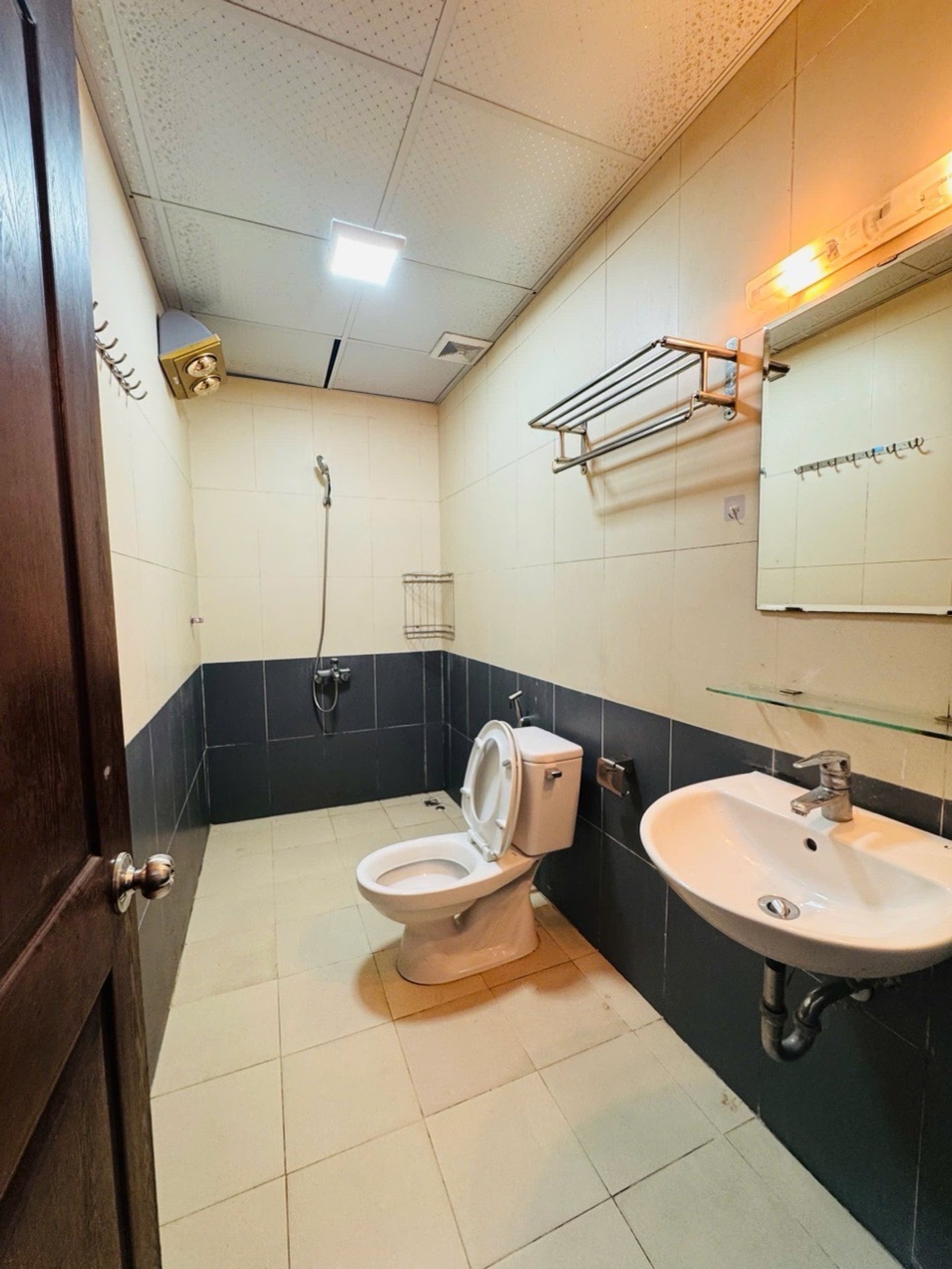 Bán nhà Nguyễn Xiển - diện tích 74m2 1 tầng - Mặt đường vành đai 3 - giá 6,1 tỷ