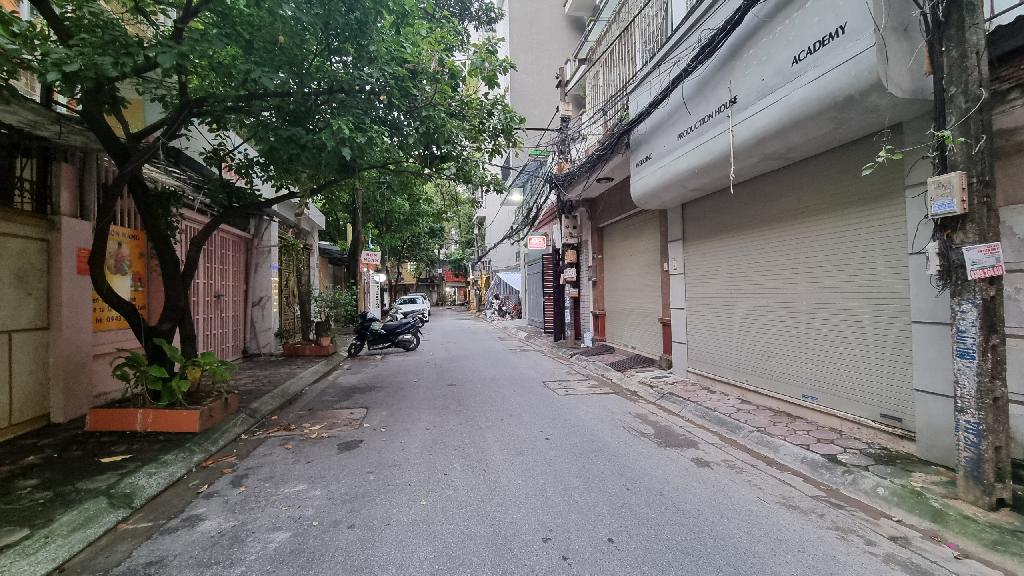 Bán nhà Thái Thịnh - diện tích 71m2 7 tầng - Mặt ngõ to như phố - giá 33 tỷ