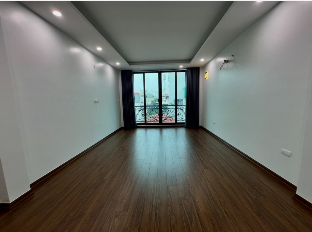 Bán nhà Hoàng Mai - diện tích 46m2 6 tầng - Ô tô đỗ cửa - giá 14,65 tỷ