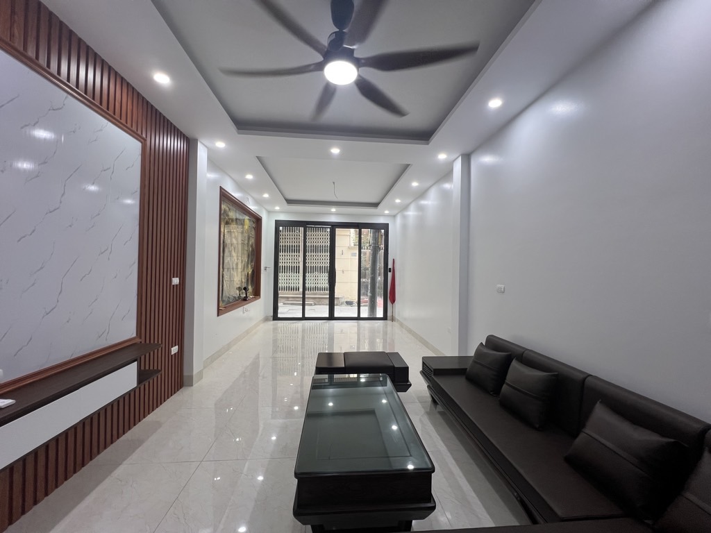Bán nhà Hoàng Mai - diện tích 46m2 6 tầng - Ô tô đỗ cửa - giá 14,65 tỷ