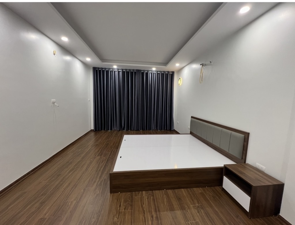 Bán nhà Hoàng Mai - diện tích 46m2 6 tầng - Ô tô đỗ cửa - giá 14,65 tỷ