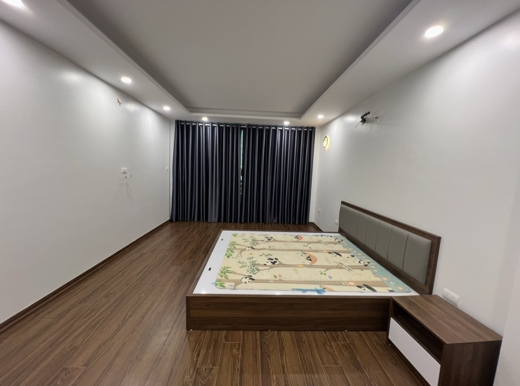 Bán nhà Hoàng Mai - diện tích 46m2 6 tầng - Ô tô đỗ cửa - giá 14,65 tỷ