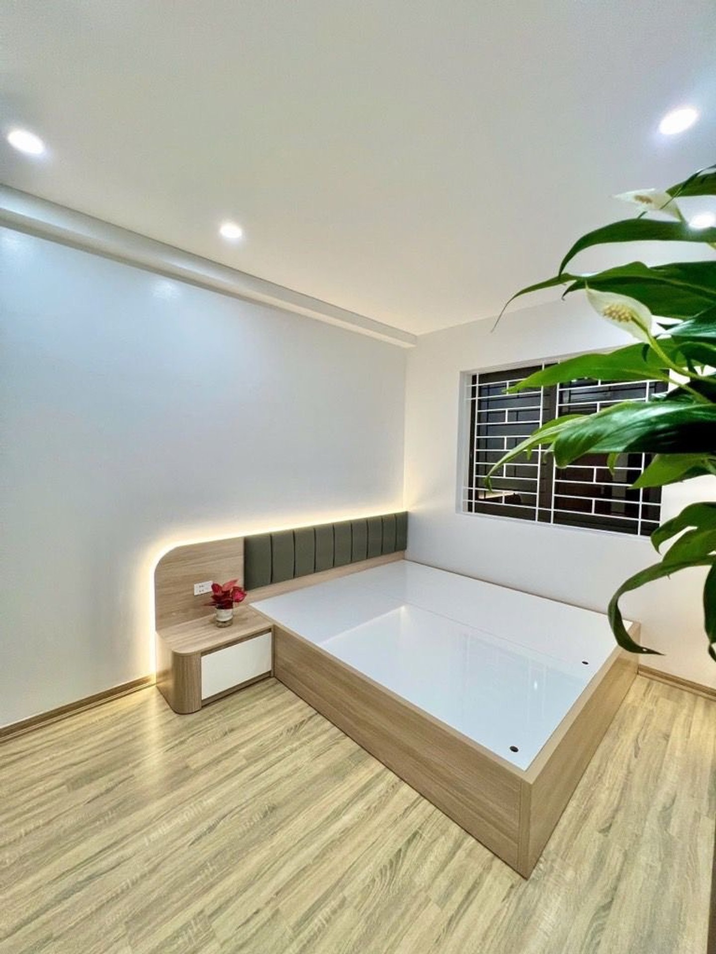 Bán nhà CT3B Khu Nhà ở Bắc Linh Đàm - diện tích 73m2 3 tầng - Lô góc, nhiều tiện ích - giá 6,5 tỷ