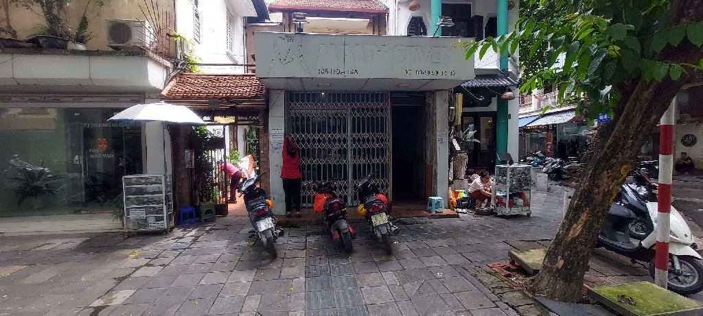 Bán nhà Hòa Mã - diện tích 139m2 2 tầng - 2 mặt phố - giá 7,5 tỷ