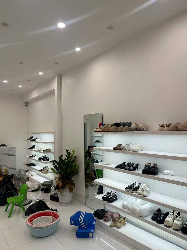 Bán nhà Trương Định - diện tích 100m2 1 tầng - MẶT PHỐ GIÁ MẶT NGÕ - giá 34 tỷ