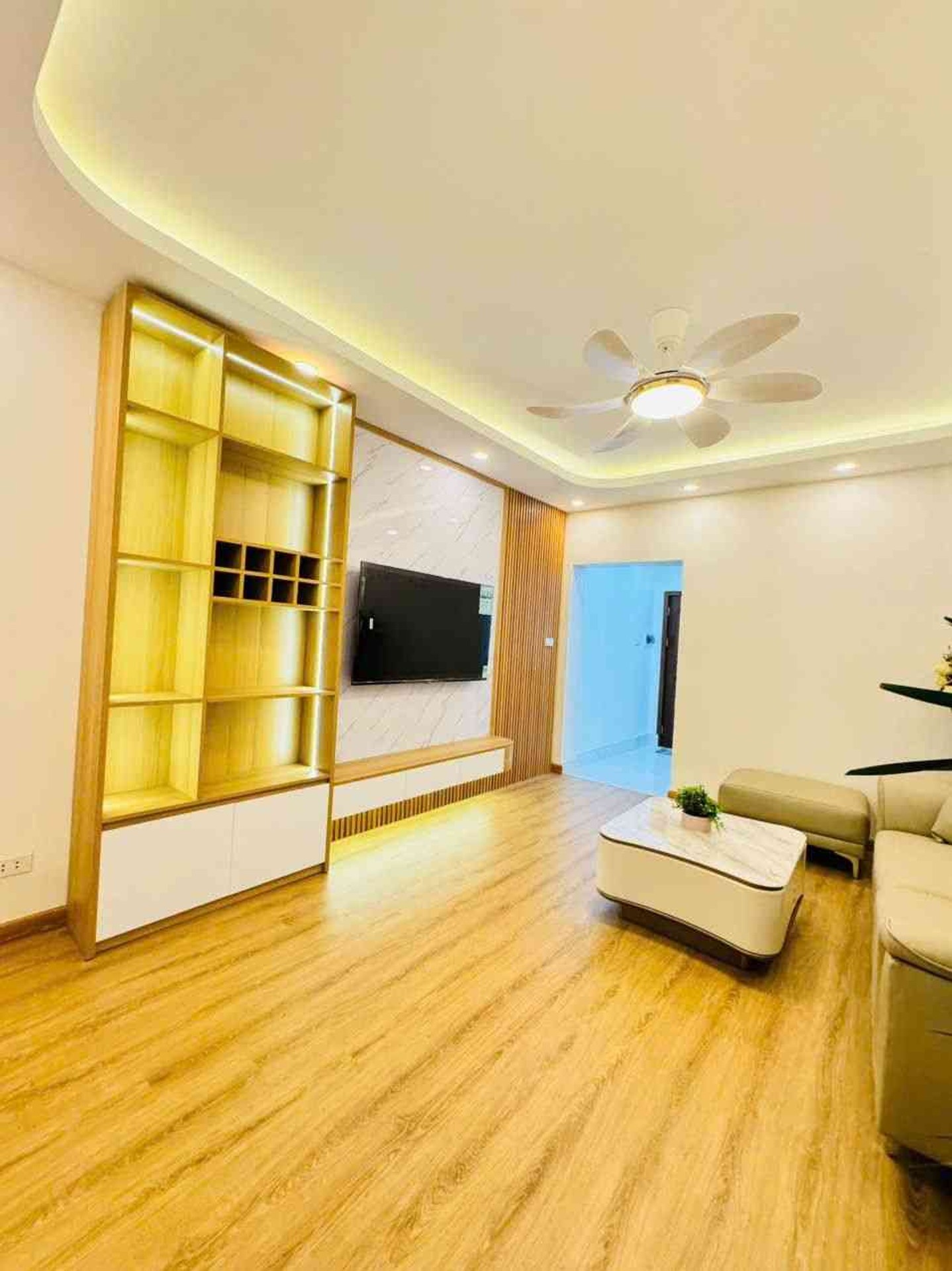Bán nhà Ngọc Hồi - diện tích 80m2 3 tầng - Căn hộ tập thể đẹp - giá 3,4 tỷ
